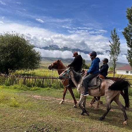 Kyzart Hotel & Horse Tours Bagysh Esterno foto